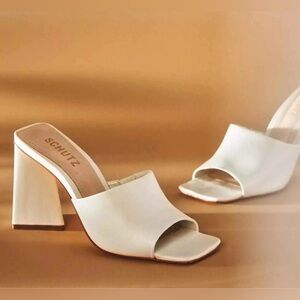 Schutz Bridal Wedge Cream Heel Size 7